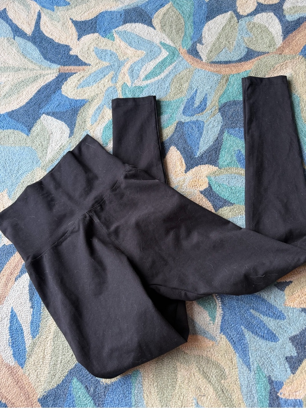 Carly Jean Los Angeles Black High-Rise Leggings size small